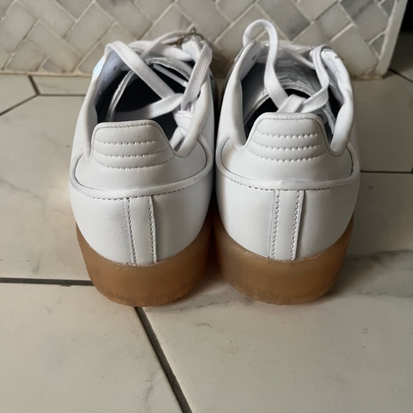 Adidas Women’s Samba White and Teal Sneakers with Gum Sole - Picture 6 of 9